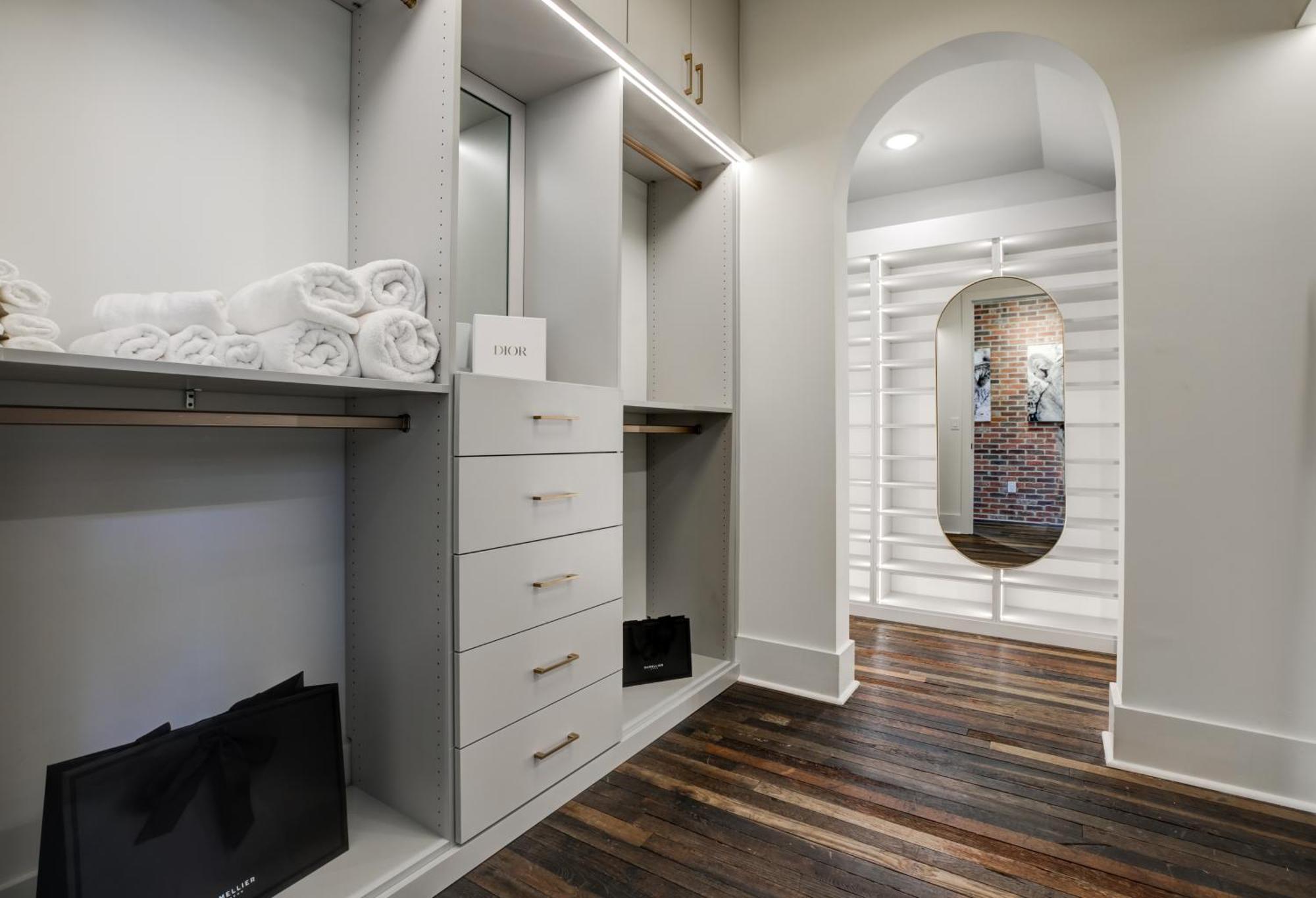 Entire Floor Penthouse Loft, Sleeps 20 Appartement Atlanta
