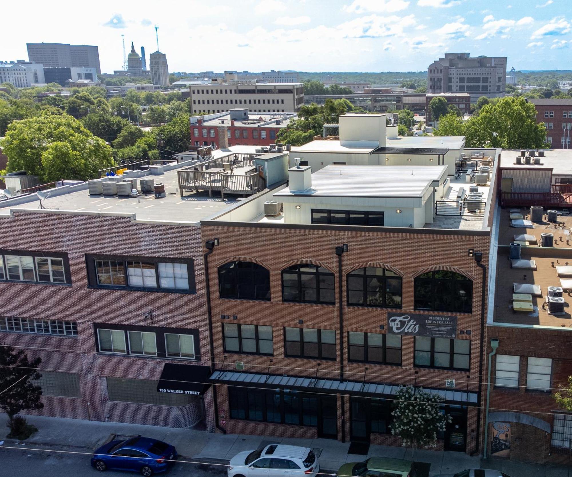 Entire Floor Penthouse Loft, Sleeps 20 *