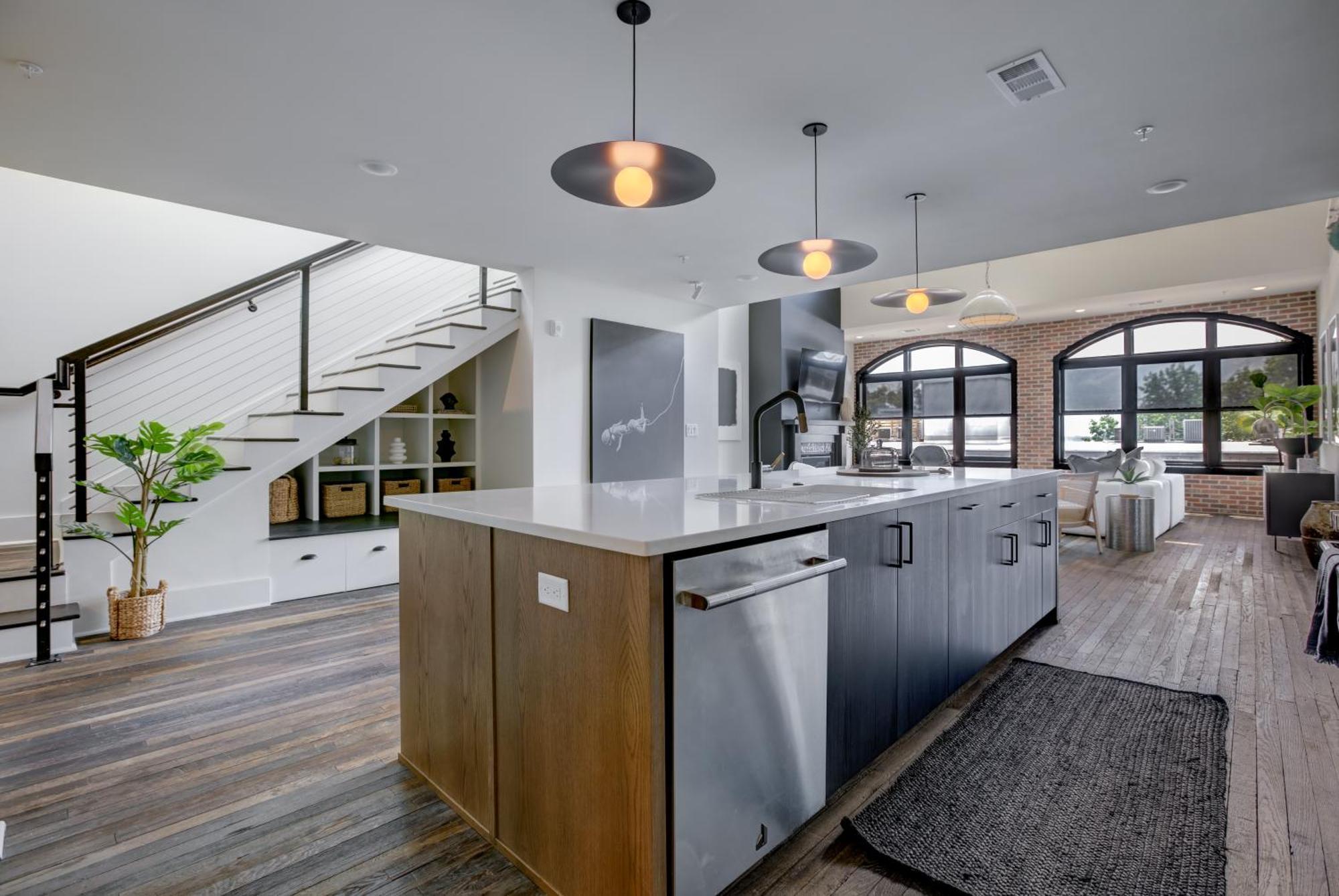 Entire Floor Penthouse Loft, Sleeps 20 Appartement *