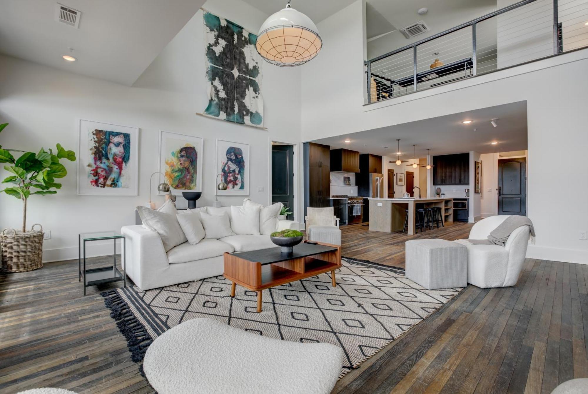 Entire Floor Penthouse Loft, Sleeps 20